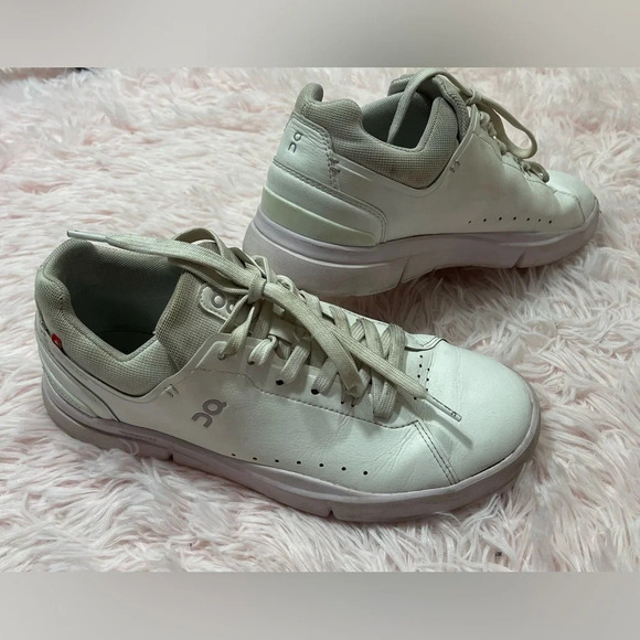 On Cloud The Roger Advantage White Pink CloudTech Lace Up Sneakers Size 9 - Picture 1 of 14